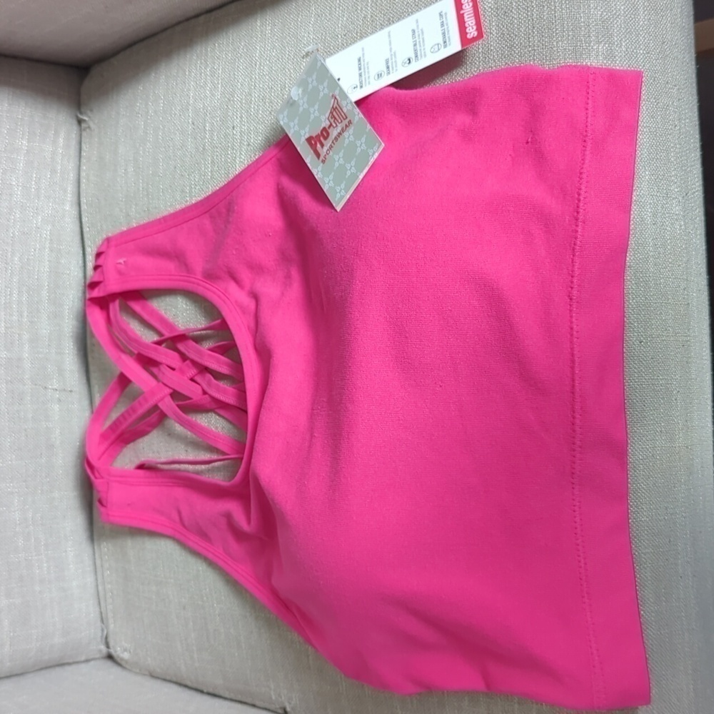 NWT  Pro-Fit Sportswear Sports Bra L